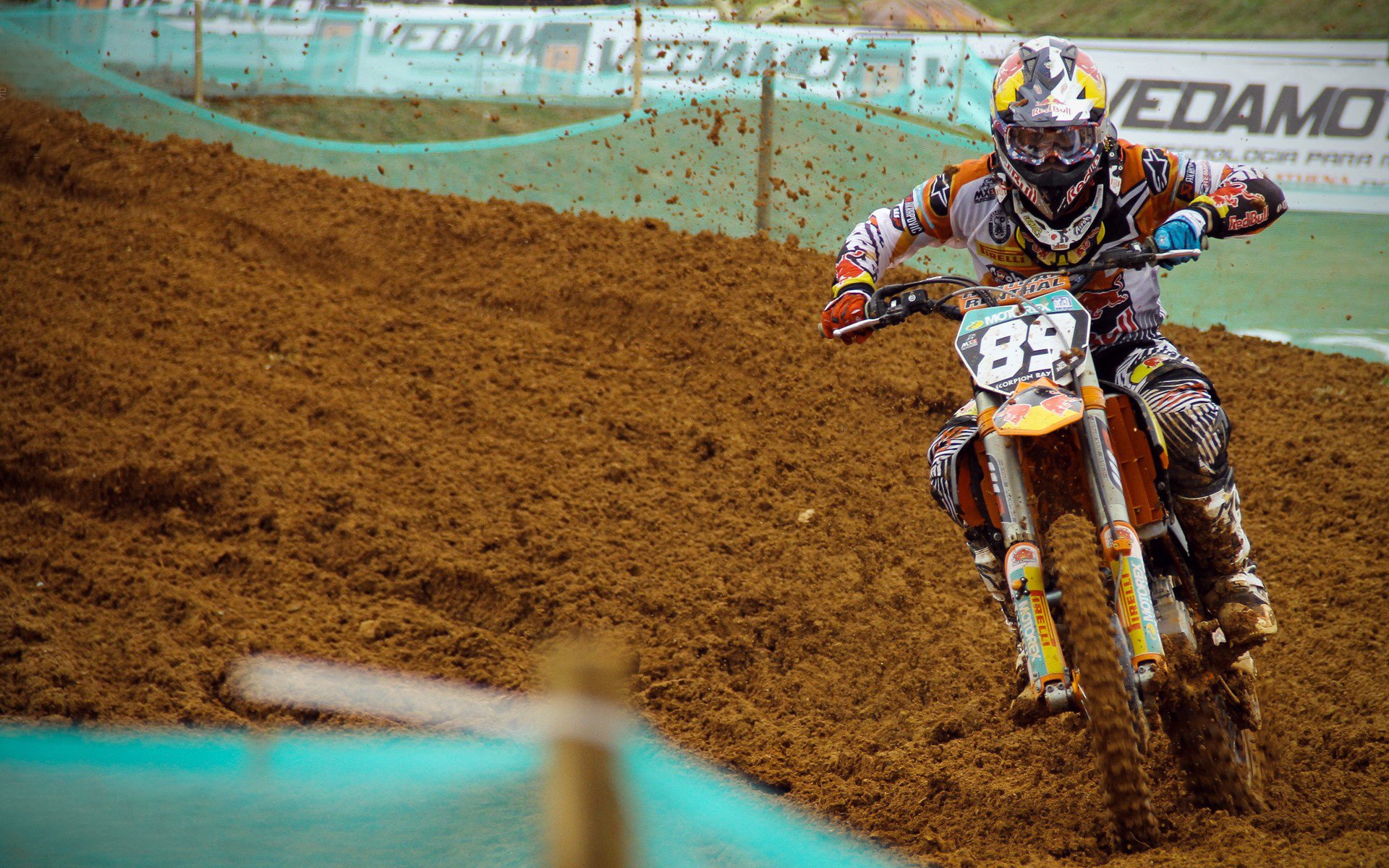 如何通过节奏调整破解高强度防守体系，如何防守节奏好速度快的人